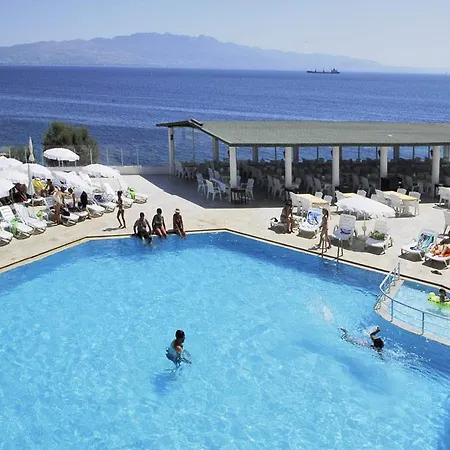 Chronos Akyarlar Hotel 3*